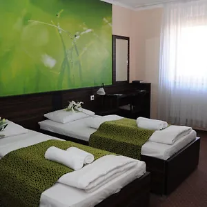 green-hotel-budapest.inbudapesthotels.com/